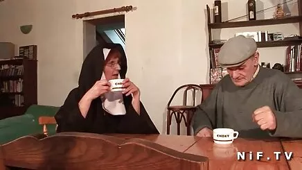 tatlı türkçe uzun konulu porno Kız onu delik gösterir