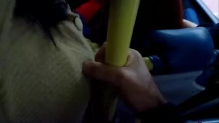 Bu fahişe çirkin bir adamla seks türk twitter konulu porno yapıyor