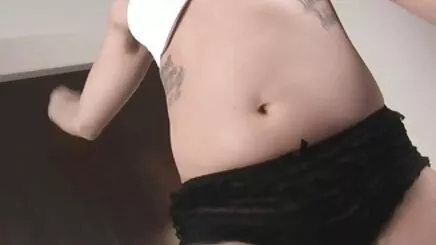 Güzel pusu ve tohumlama döküm amatör porno konulu