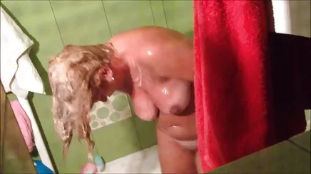 Kölem ile oynuyor porno izle türkçe konulu