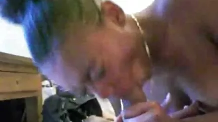 Ergen kız öğrenci tavuk yiyor türk porno izle konulu